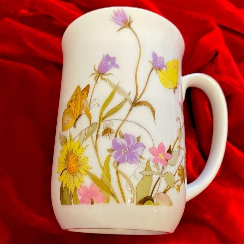 Vintage 1975 Enesco Fine China Nature Garden Society Mug